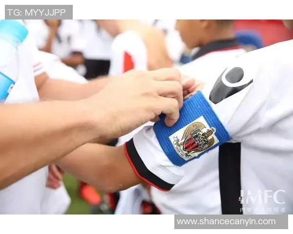 中级足球游戏的技巧提升与战术分析助你成为场上明星